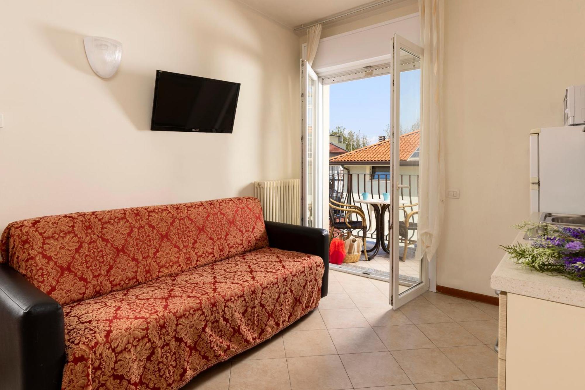 Residence Uno Studio&Suites Rimini Luaran gambar