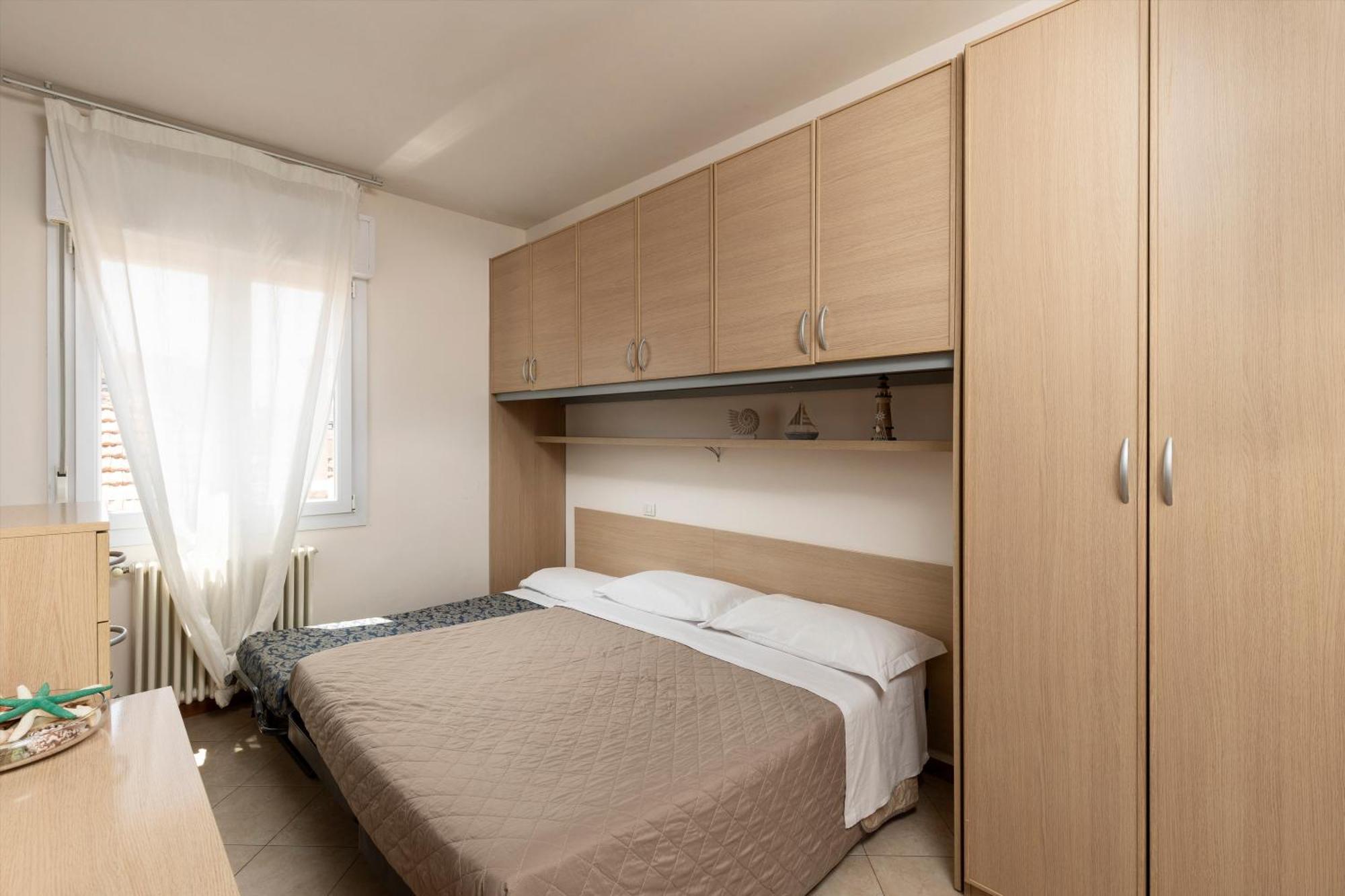 Residence Uno Studio&Suites Rimini Luaran gambar