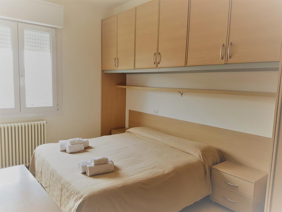 Residence Uno Studio&Suites Rimini Luaran gambar