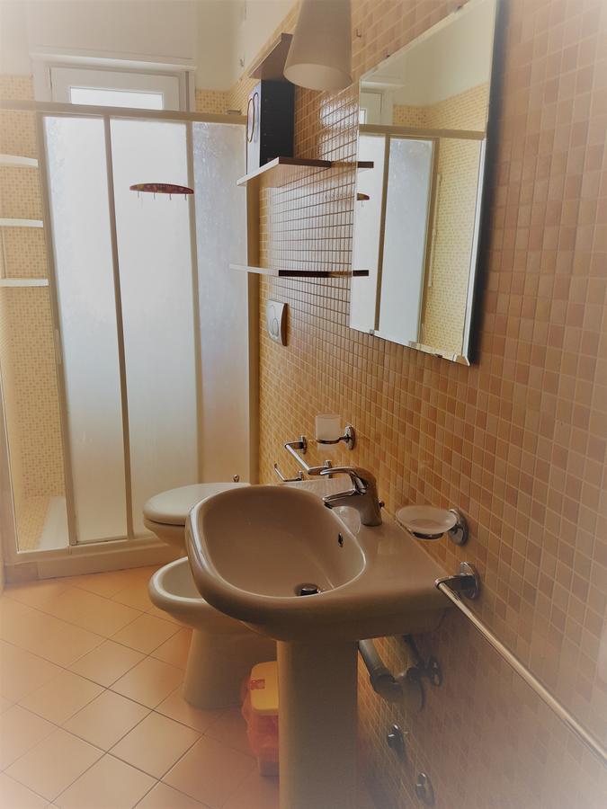 Residence Uno Studio&Suites Rimini Luaran gambar