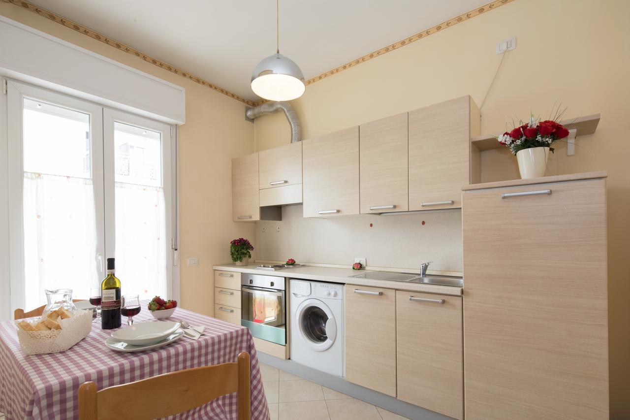 Residence Uno Studio&Suites Rimini Luaran gambar