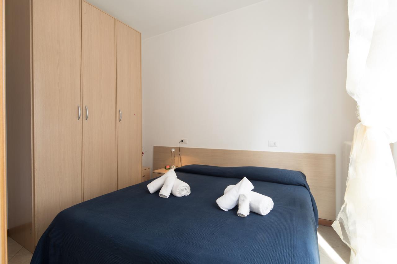 Residence Uno Studio&Suites Rimini Luaran gambar