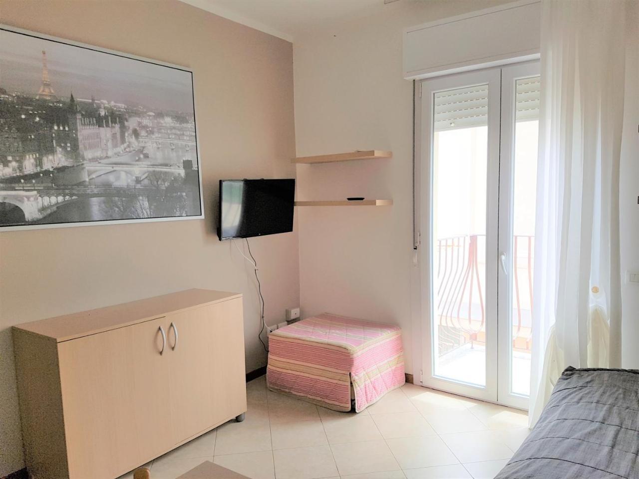 Residence Uno Studio&Suites Rimini Luaran gambar