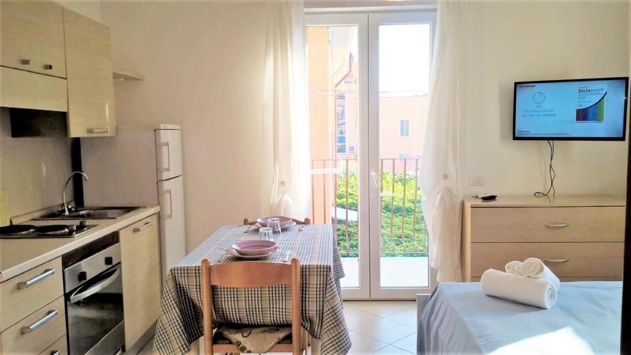 Residence Uno Studio&Suites Rimini Luaran gambar