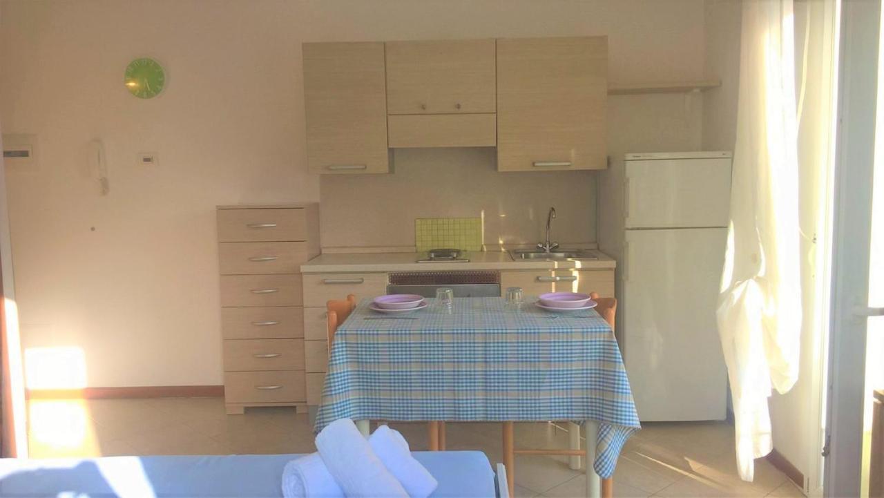 Residence Uno Studio&Suites Rimini Luaran gambar