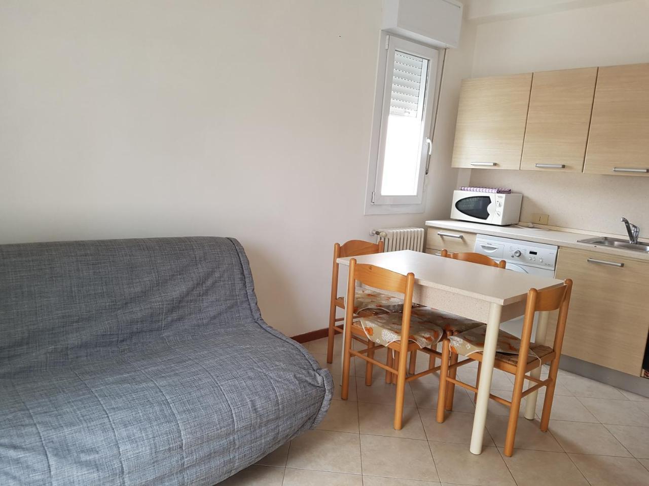 Residence Uno Studio&Suites Rimini Luaran gambar